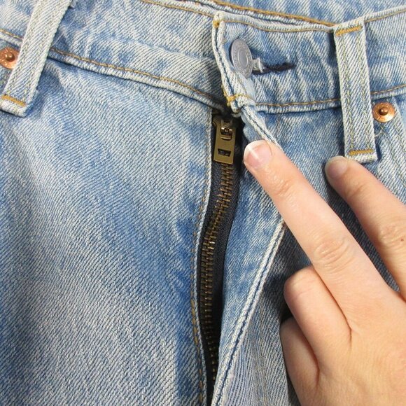 Levi's 559 Men's Relaxed Straight Leg Jeans 36 Blue Cotton Light Wash Denim 876 - Picture 8 of 13